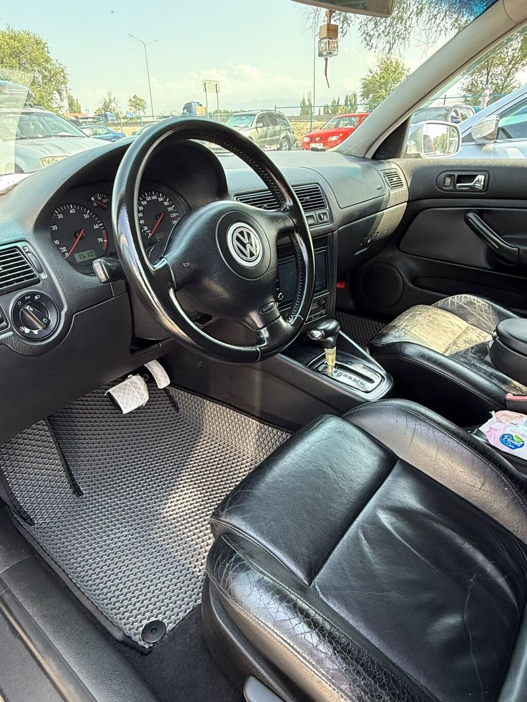 Volkswagen Golf: 2002 г., 2 л, Автомат, Бензин, Хэтчбэк: фото 6