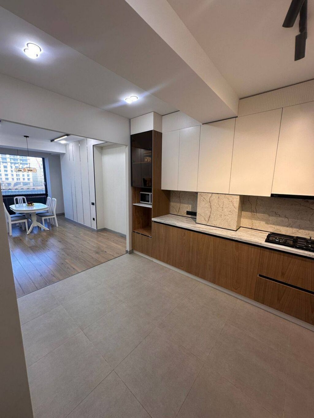 3 комнаты, 116 м², Элитка, 3 этаж, Дизайнерский ремонт — фото 2