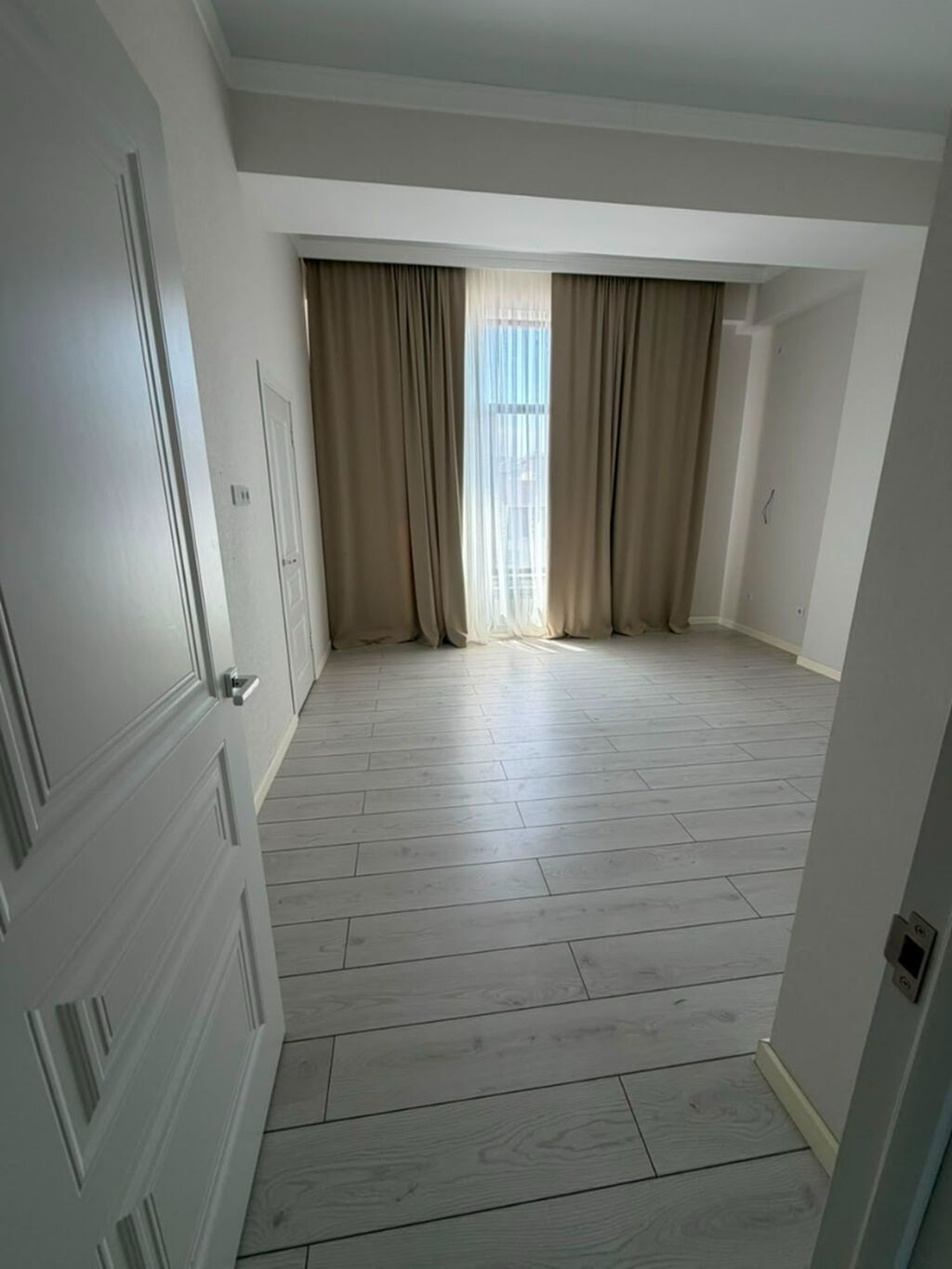 4 комнаты, 146 м², Киргизия 1 Элитка, 3 этаж, Свежий ремонт: фото 7