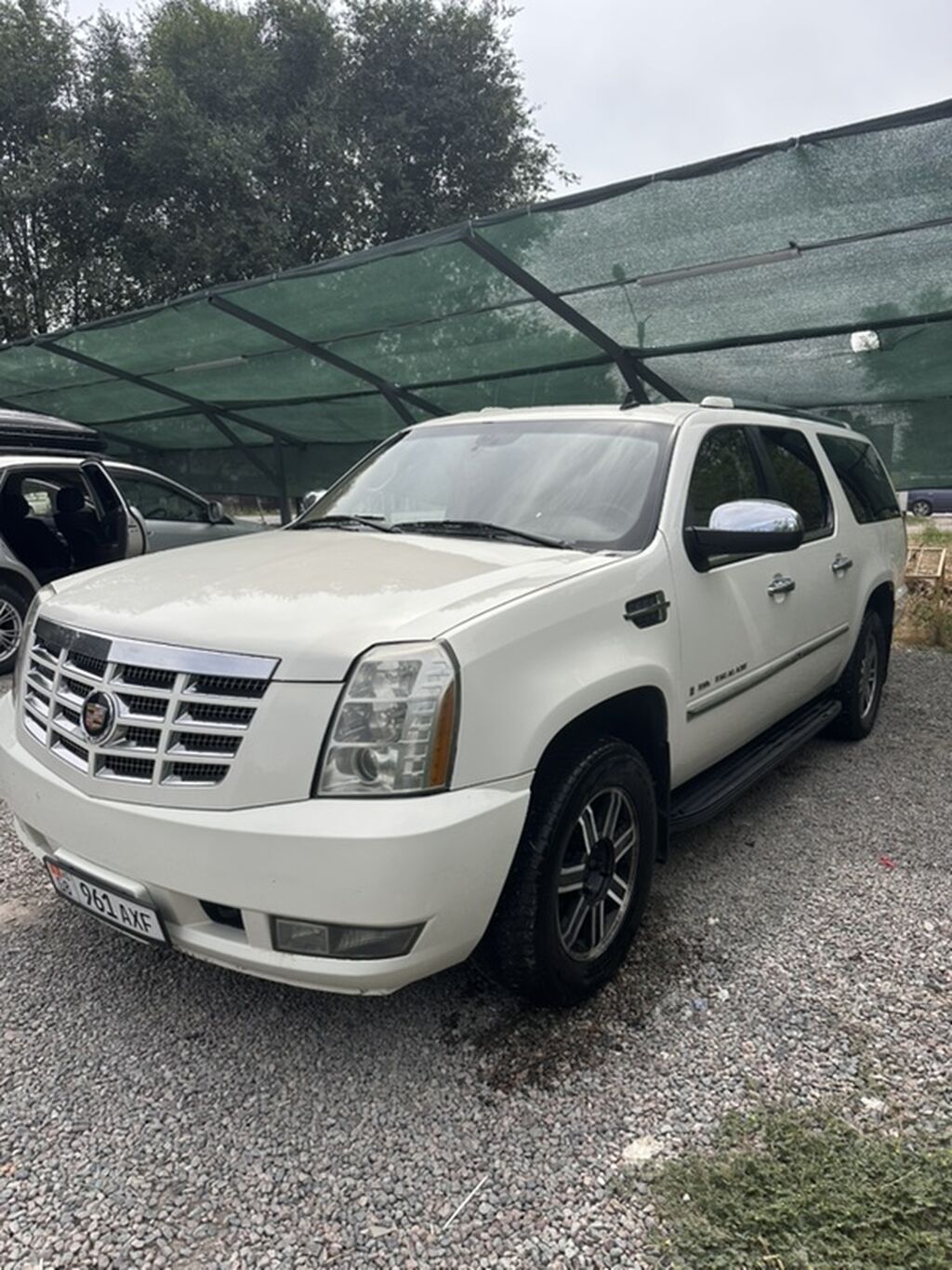 Cadillac Escalade: 2006 г., 6.2 л, Автомат, Бензин, Внедорожник: фото 2