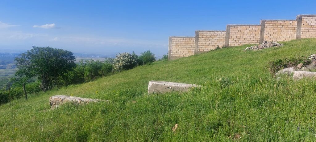 Satılır: Dağ mənzərəli torpaq sahəsi - Təyinat: fərdi yaşayış/evi