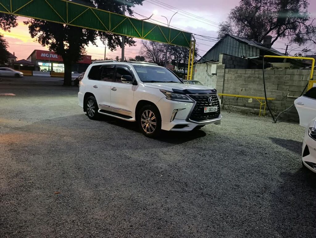 Lexus LX: 2009 г., 5.7 л, Автомат, Бензин, Внедорожник: фото 2