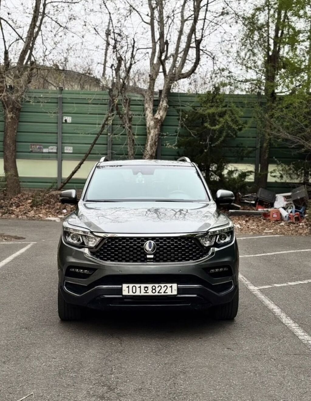Внедорожник класса SUV, 7‑местный, серый металлик: фото 4