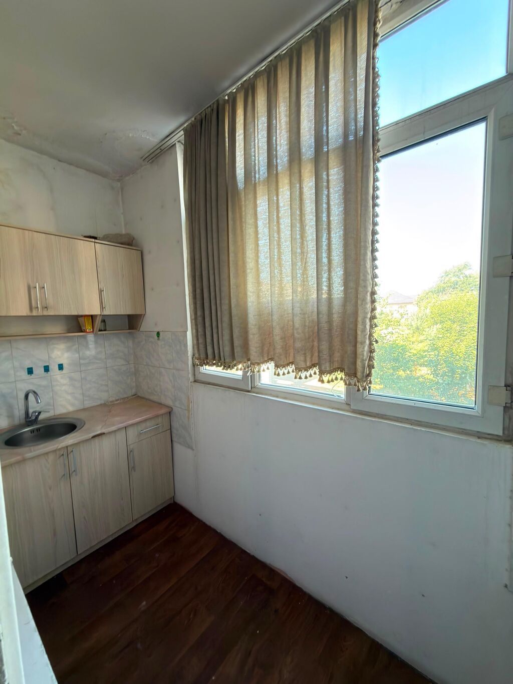 1 комната, 34 м², Киргизия 1 105 серия, 2 этаж, Старый ремонт: фото 4