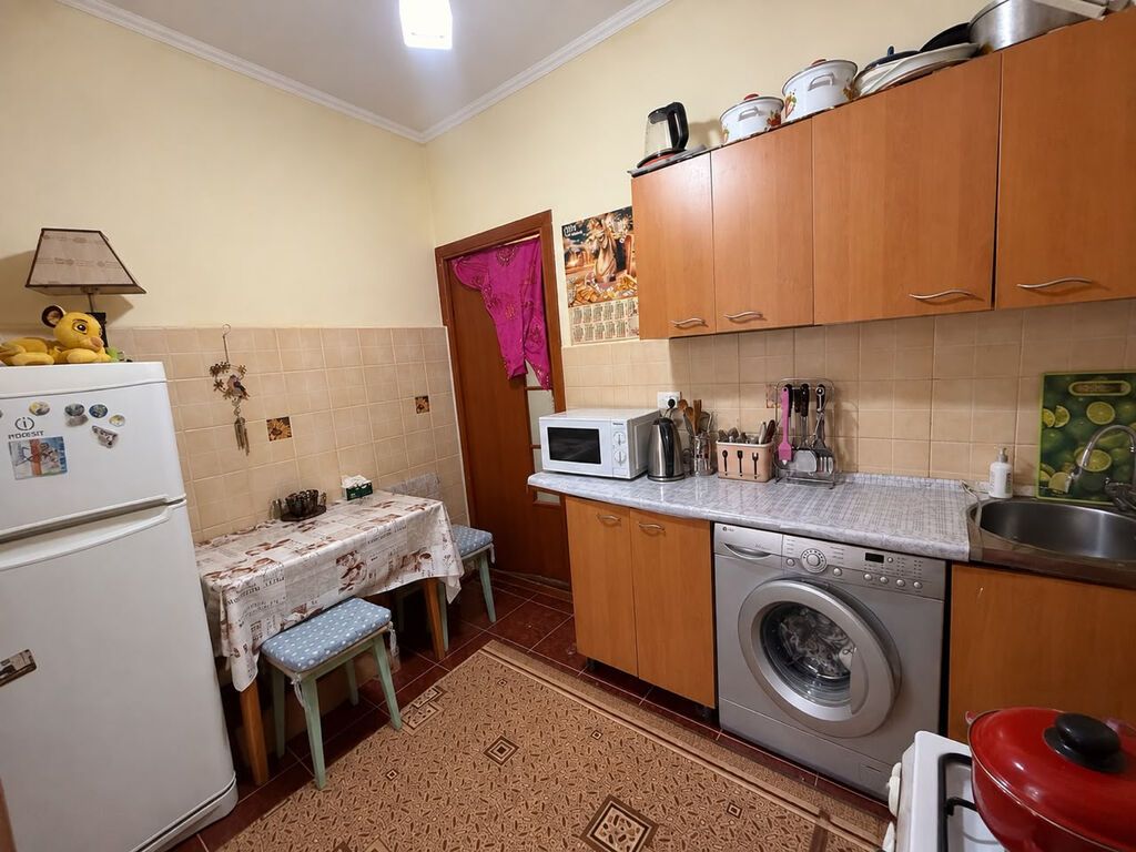 1 комната, 38 м², 9 мкр Индивидуалка, 3 этаж, Косметический ремонт: фото 1