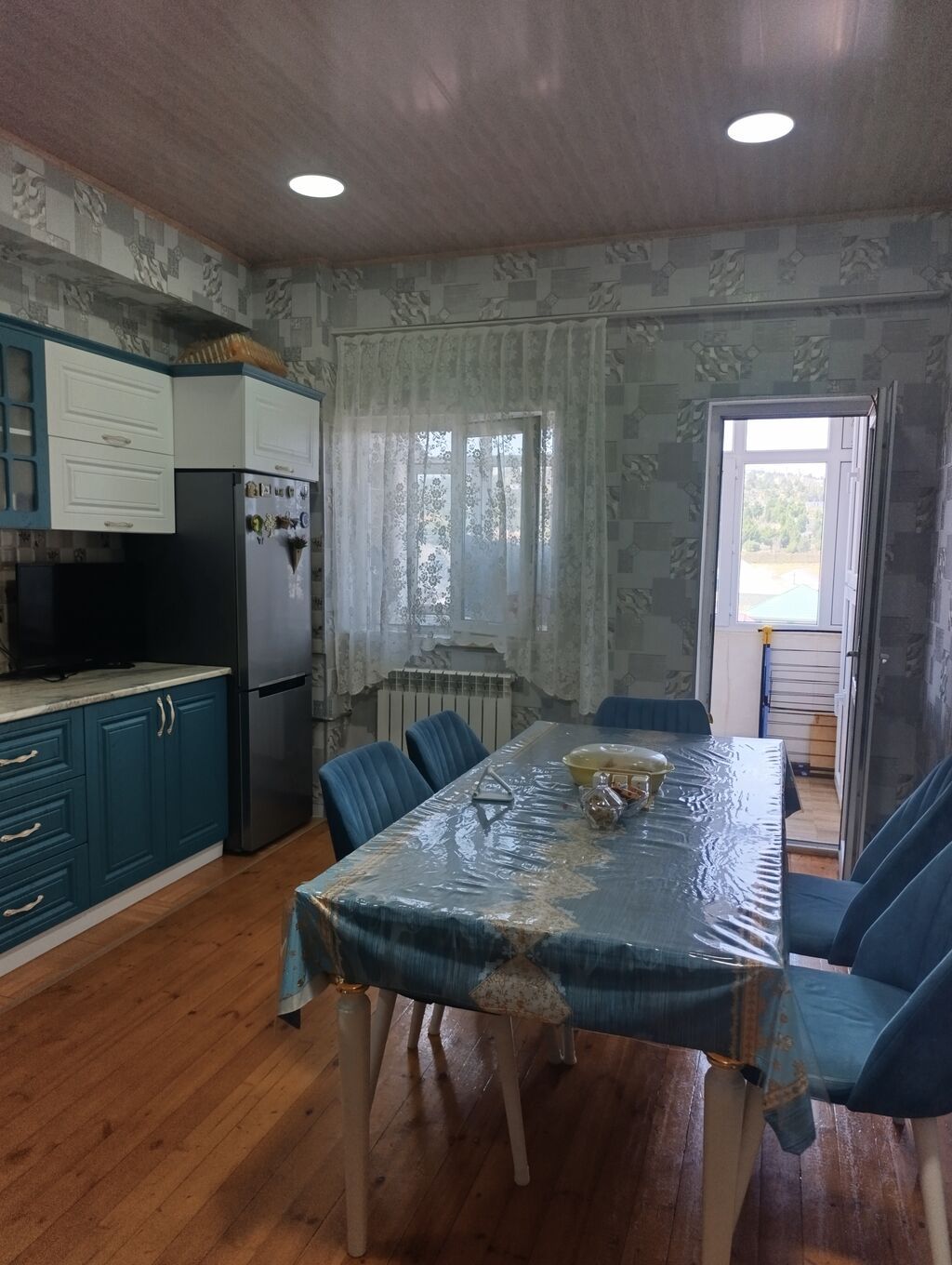 3 otaqlı, Yeni tikili, 118 kv. m