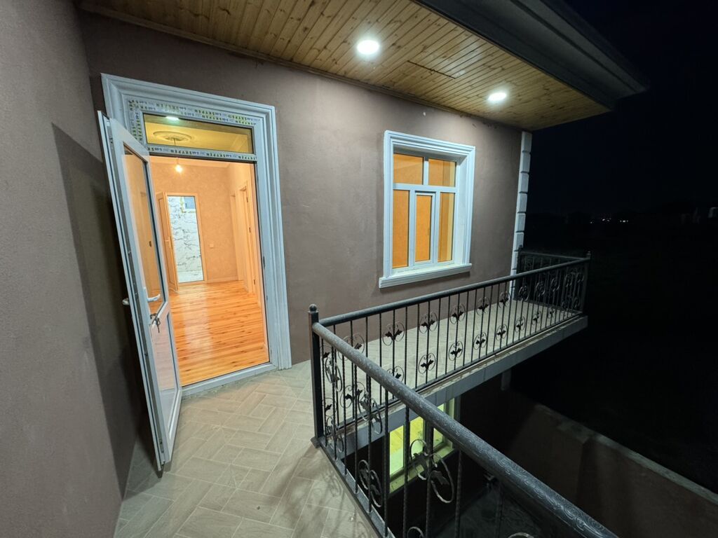 6 otaqlı, 180 kv. m, Kredit var, Yeni təmirli