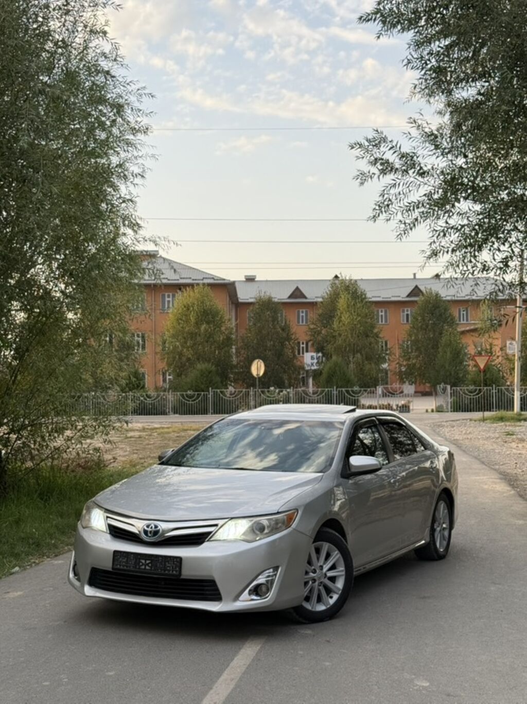Toyota Camry: 2014 г., 2.5 л, Автомат, Бензин, Седан: фото 3