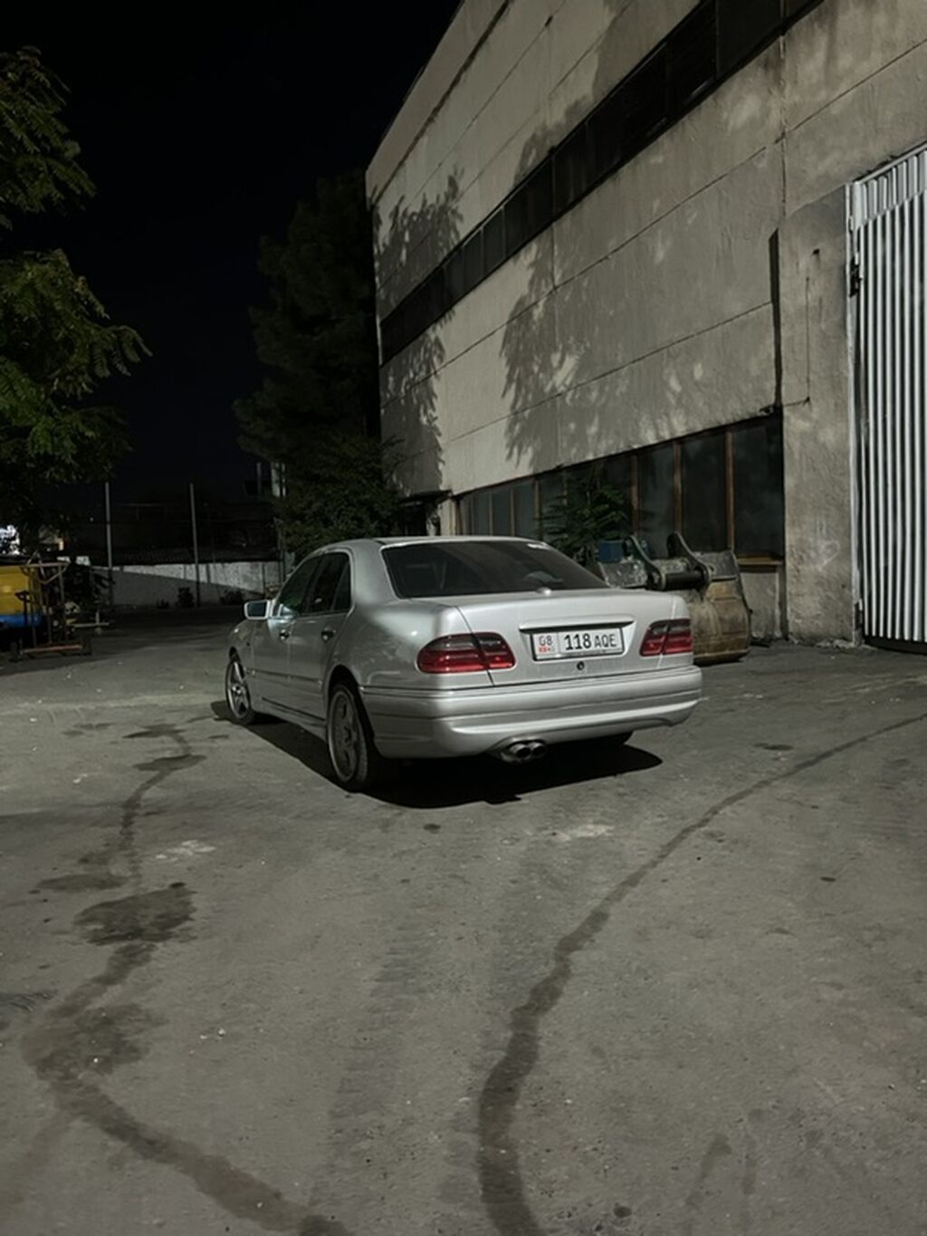 Mercedes-Benz E-Class: 1997 г., Седан: фото 2