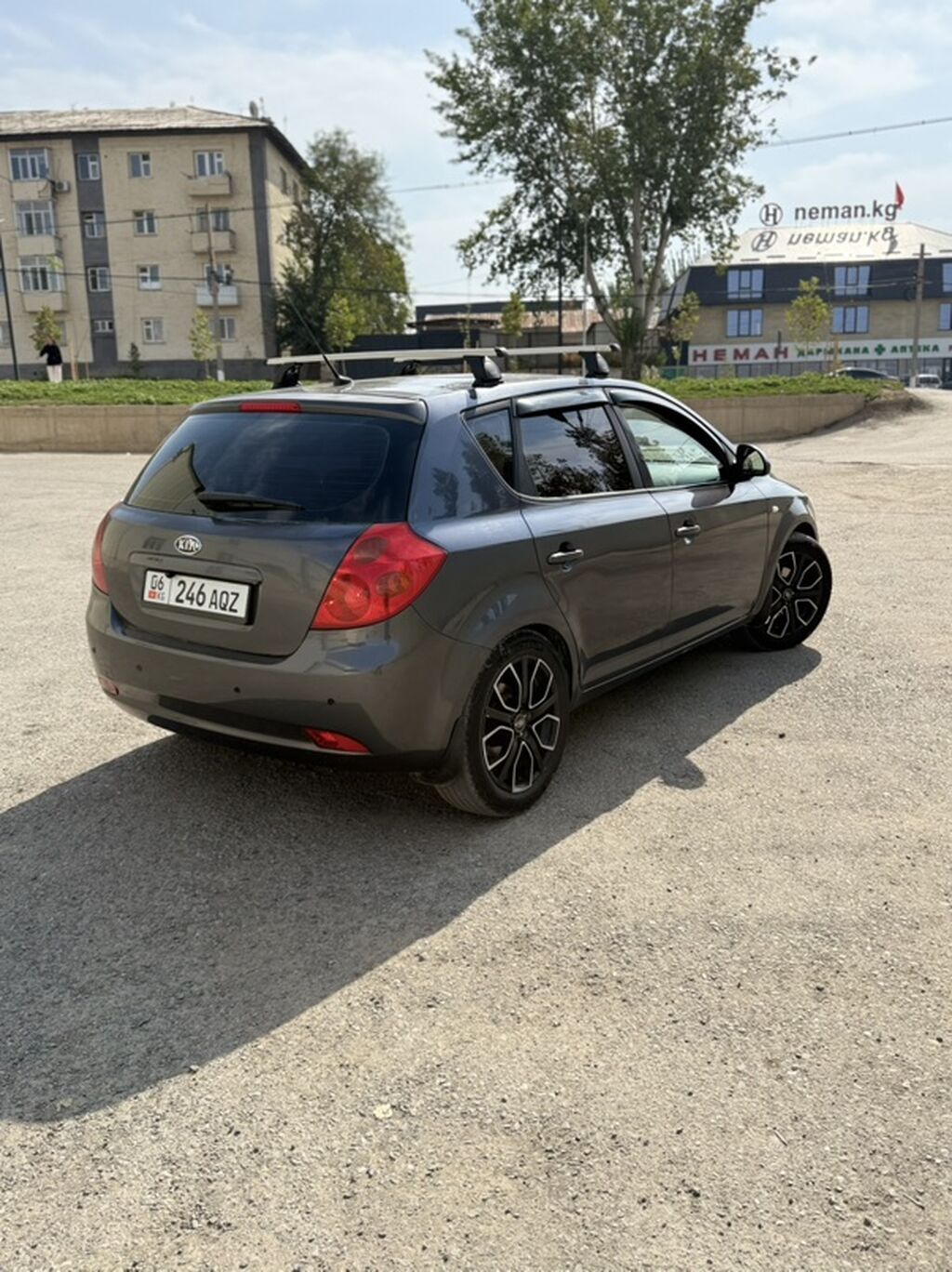 Kia Ceed: 2009 г., 1.6 л, Автомат, Газ, Хэтчбэк: фото 3
