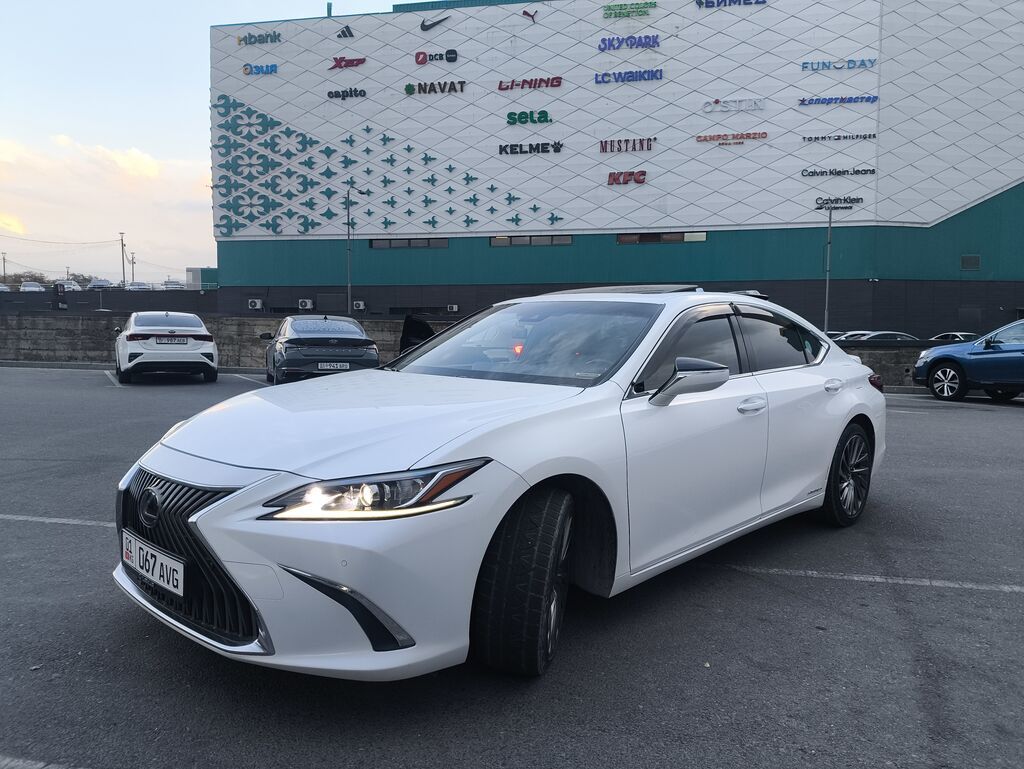Lexus ES