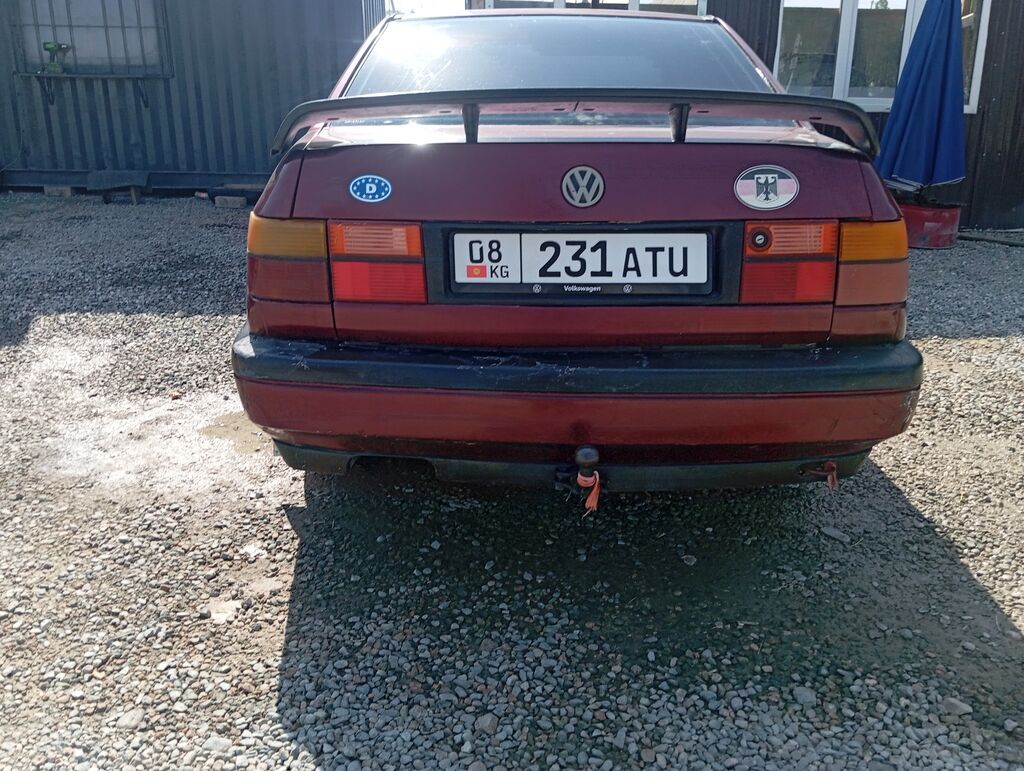 Volkswagen Vento: 1999 г., 1.6 л, Механика, Бензин, Седан: фото 2