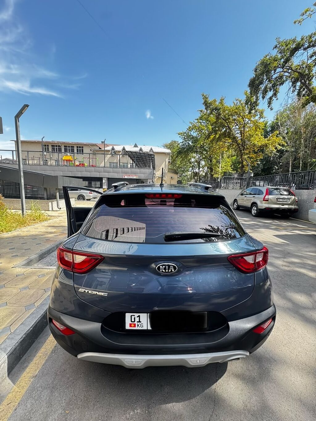 Kia Stonic: 2019 г., 1.4 л, Автомат, Бензин, Кроссовер: фото 2