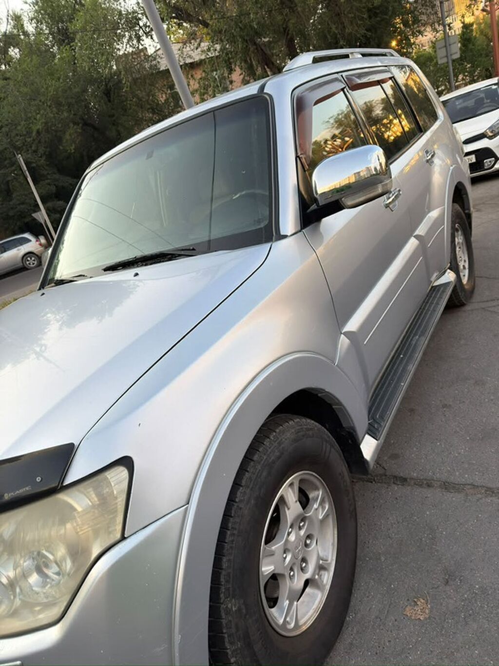 Mitsubishi Pajero: 2008 г., 3 л, Автомат, Газ, Внедорожник: фото 5
