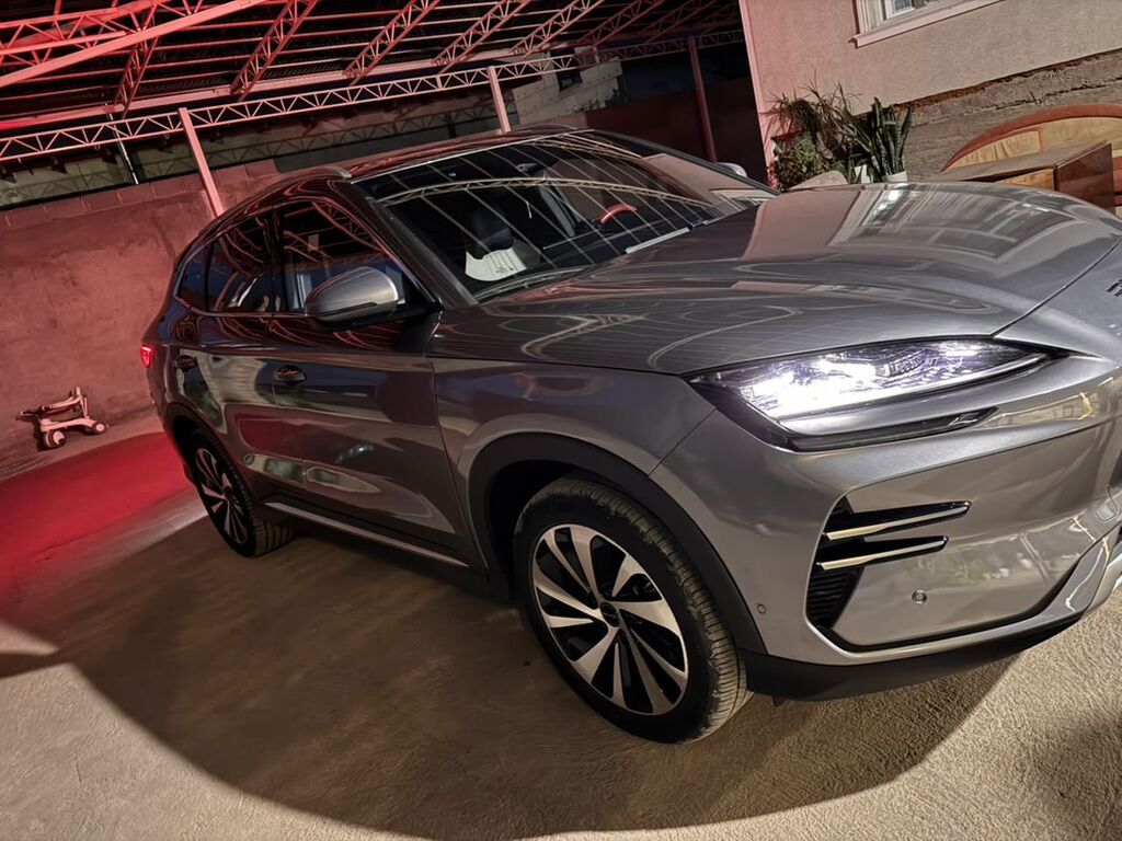 BYD Song Plus: 2023 г., 0.1 л, Автомат, Гибрид, Кроссовер: фото 3