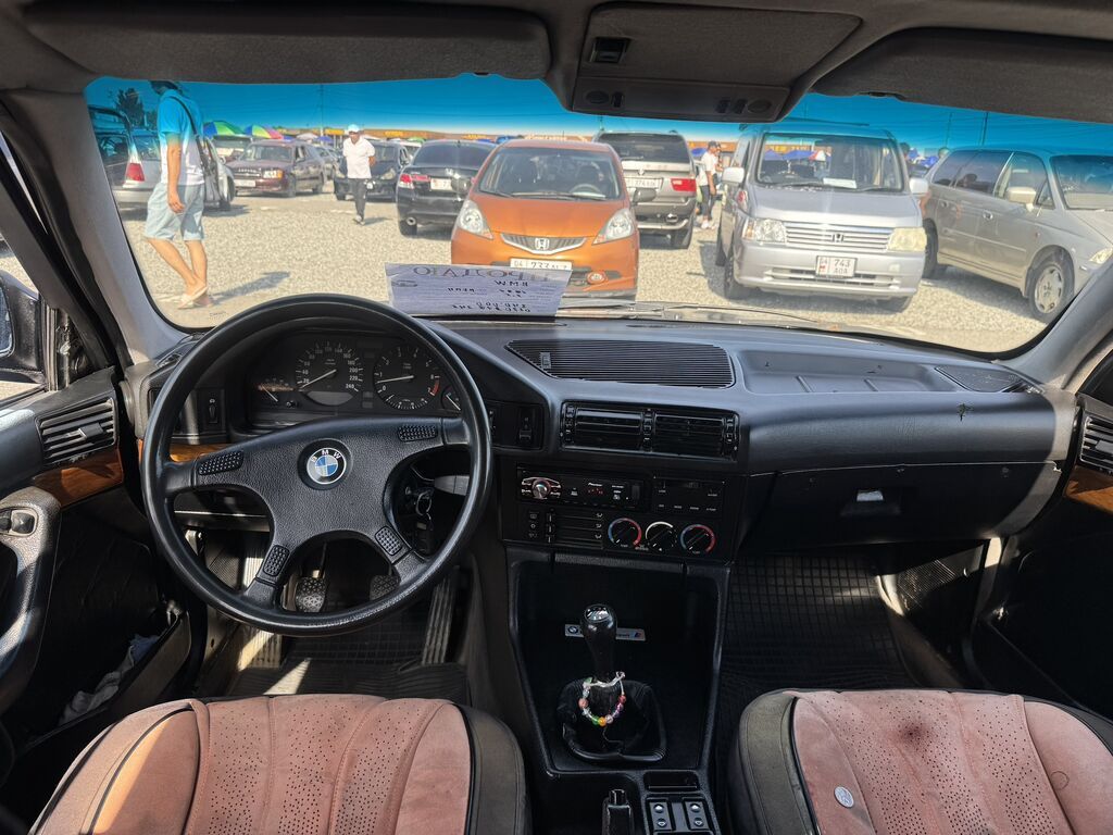 BMW 525: 1991 г., 2.5 л, Механика, Бензин, Седан: фото 4