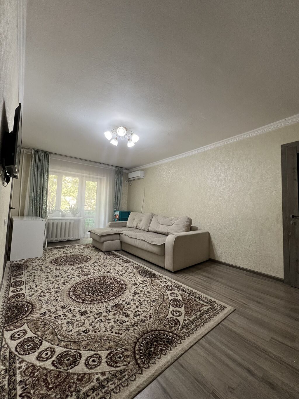 2 комнаты, 42 м², Центральная мечеть Хрущевка, 2 этаж, Евроремонт: фото 1