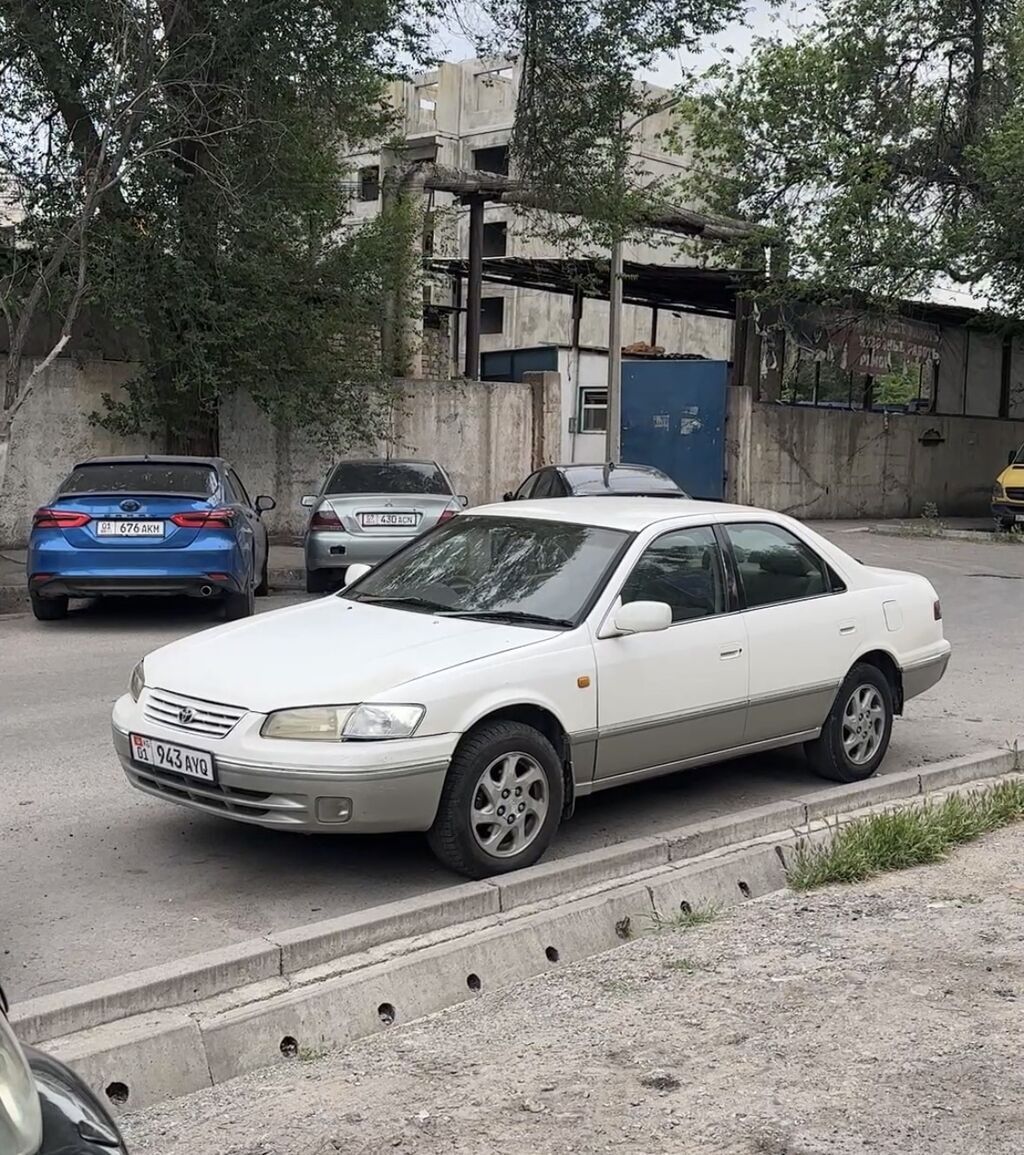 Toyota Camry: 1997 г., 2.2 л, Автомат, Бензин, Седан: фото 1