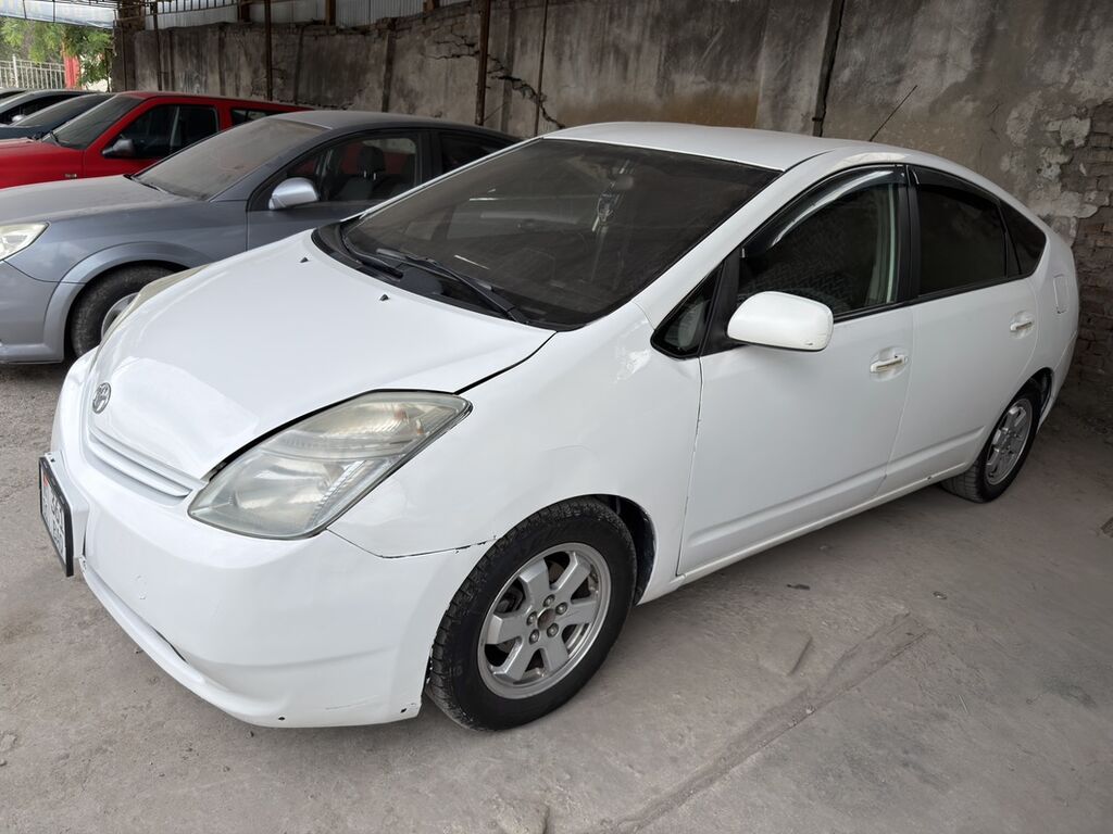 Toyota Prius: 2008 г., 1.5 л, Вариатор, Гибрид, Хэтчбэк: фото 2