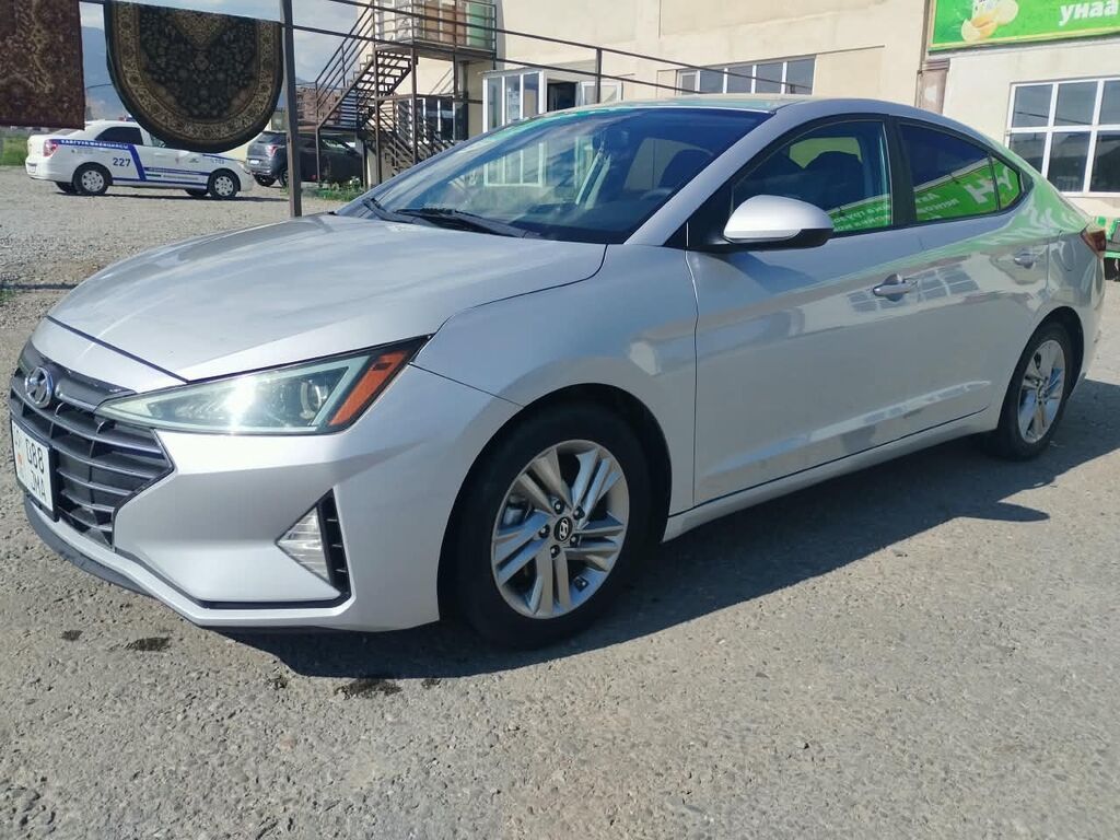 Hyundai Elantra: 2020 г., 2 л, Автомат, Бензин, Седан: фото 3