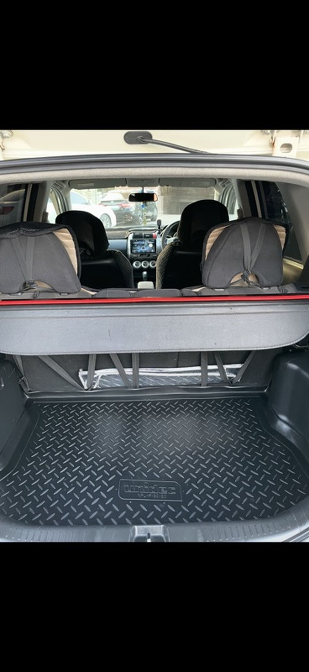 Honda Fit: 2005 г., 1.5 л, Автомат, Бензин, Хэтчбэк: фото 7