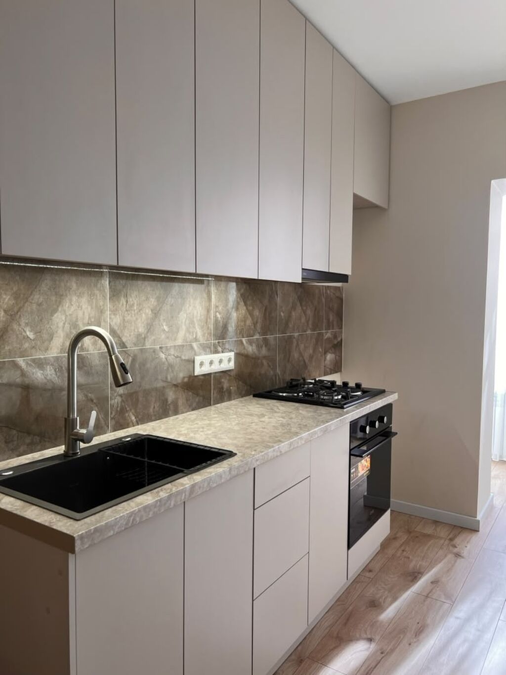 2 комнаты, 72 м², Асанбай мкр Элитка, 6 этаж, Дизайнерский ремонт: фото 3