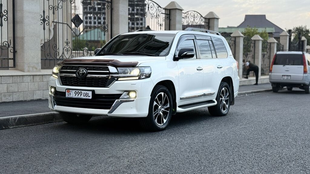 Toyota Land Cruiser: 2020 г., 4.6 л, Автомат, Бензин, Внедорожник: фото 4