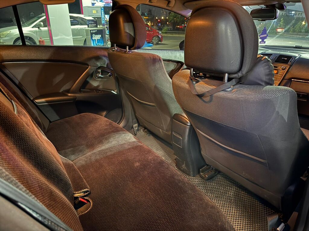 Toyota Avensis: 2009 г., 2 л, Автомат, Бензин, Седан: фото 6