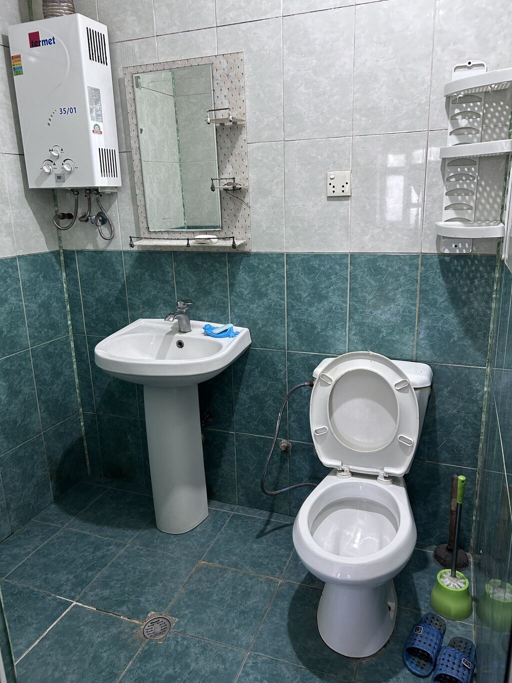 3 otaqlı, 56 kv. m, Orta təmir