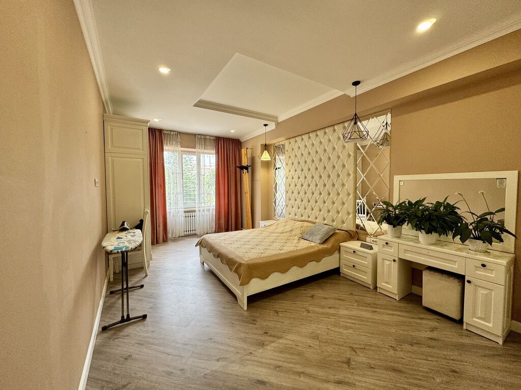 3 комнаты, 110 м², Элитка, 3 этаж, Дизайнерский ремонт — фото 8