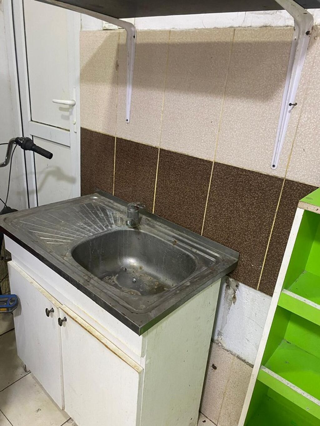 İcarəyə obyekt – 35 kv.m - Təyinat: kiçik mağaza, fast-food