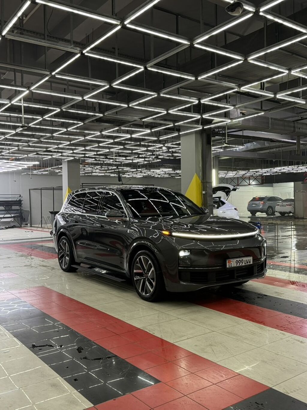 Lixiang L9: 2024 г., 1.5 л, Робот, Электромобиль, Внедорожник: фото 3