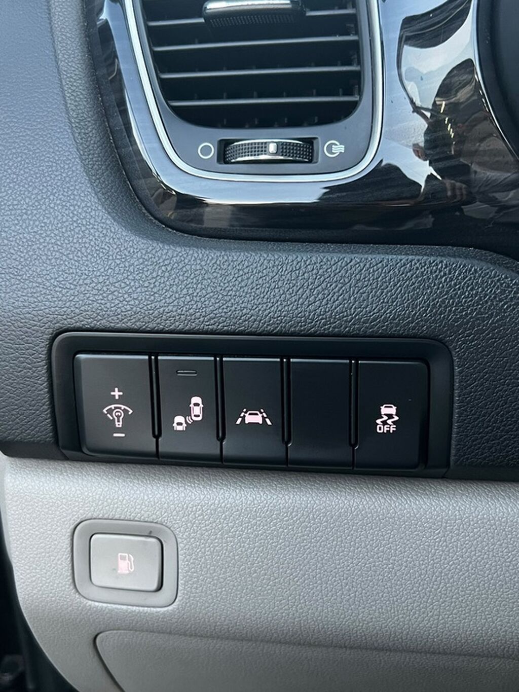 Kia Carnival: 2019 г., 2.2 л, Дизель, Минивэн — фото 4
