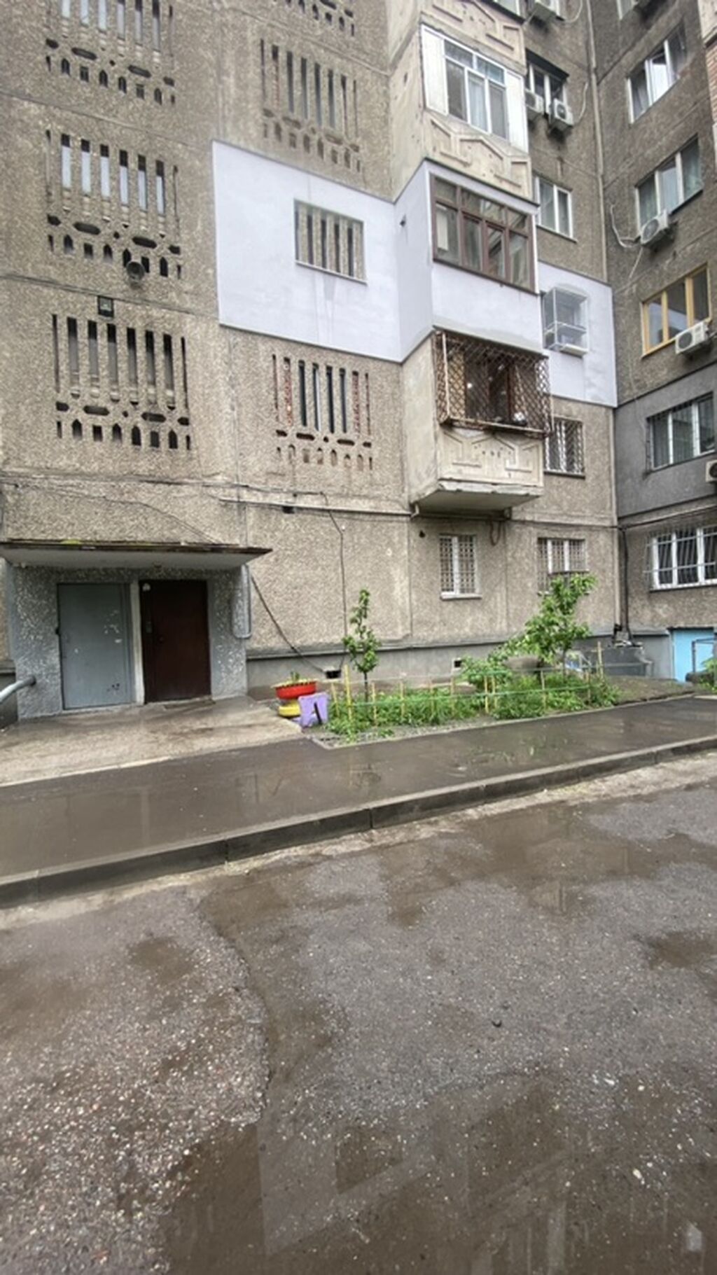 3 комнаты, 61 м², 105 серия, 1 этаж, Старый ремонт: фото 2