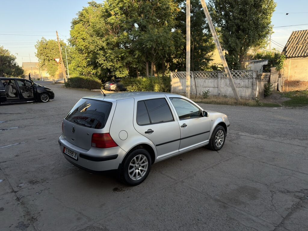 Volkswagen Golf: 1998 г., 1.6 л, Механика, Бензин, Хэтчбэк: фото 6