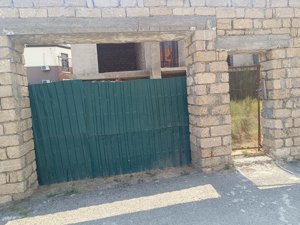 3 otaqlı, 105 kv. m, Kredit yoxdur, Təmirsiz