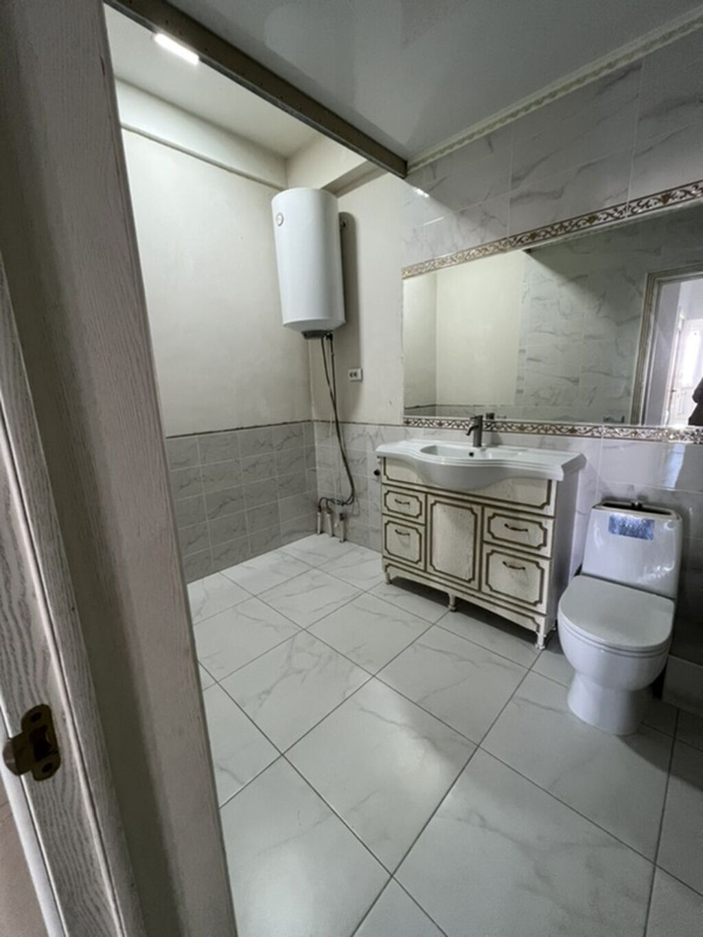 3 комнаты, 118 м², 7 мкр Индивидуалка, 9 этаж, Дизайнерский ремонт: фото 8