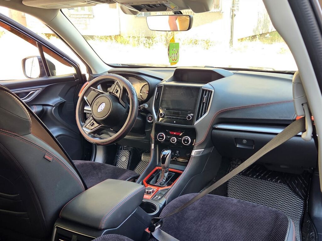 Subaru Forester: 2019 г., 2.5 л, Автомат, Бензин, Кроссовер: фото 2