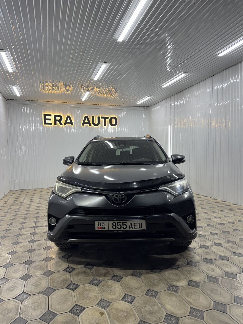 Toyota RAV4: 2018 г., 2.5 л, Автомат, Бензин, Кроссовер: фото 4