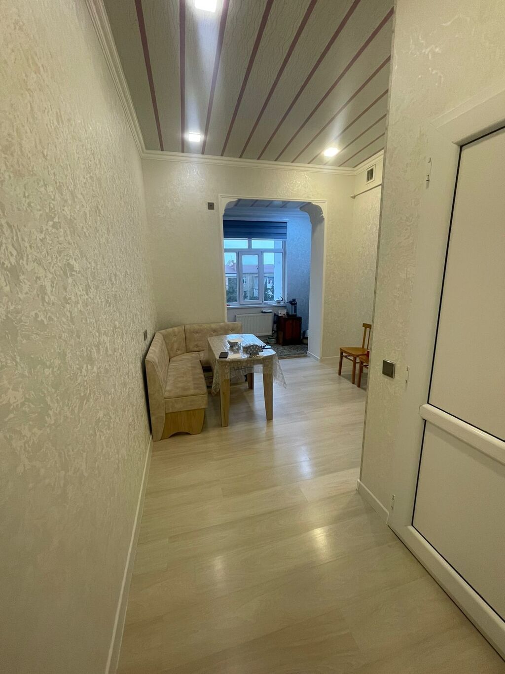 Sumqayıt, 3 otaqlı, Köhnə tikili, 65 kv. m