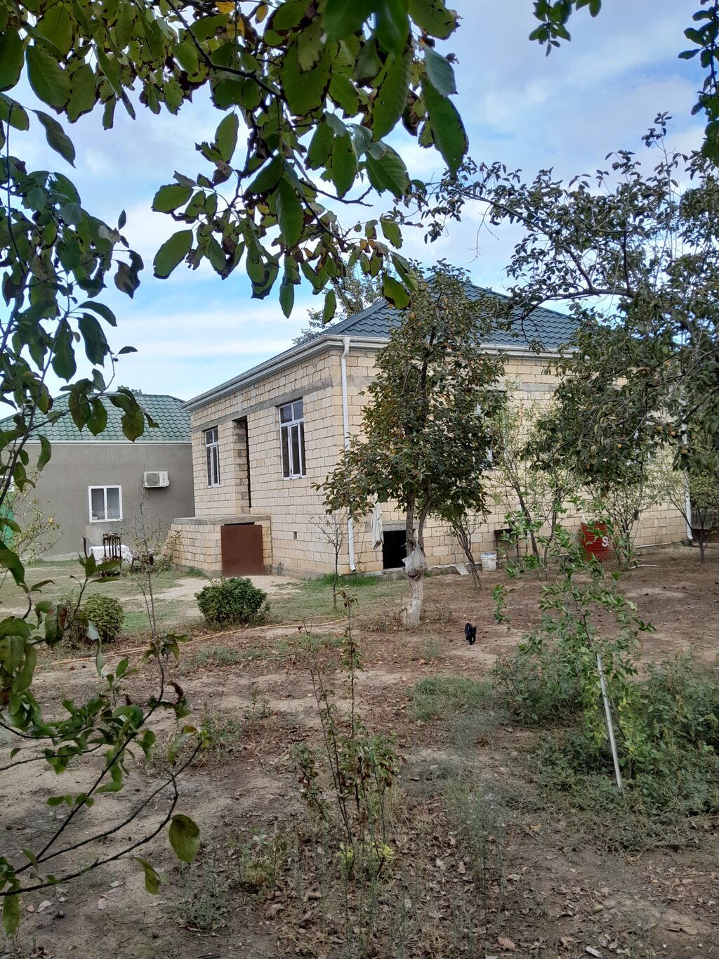 6 otaqlı, 175 kv. m, Kredit yoxdur, Orta təmir