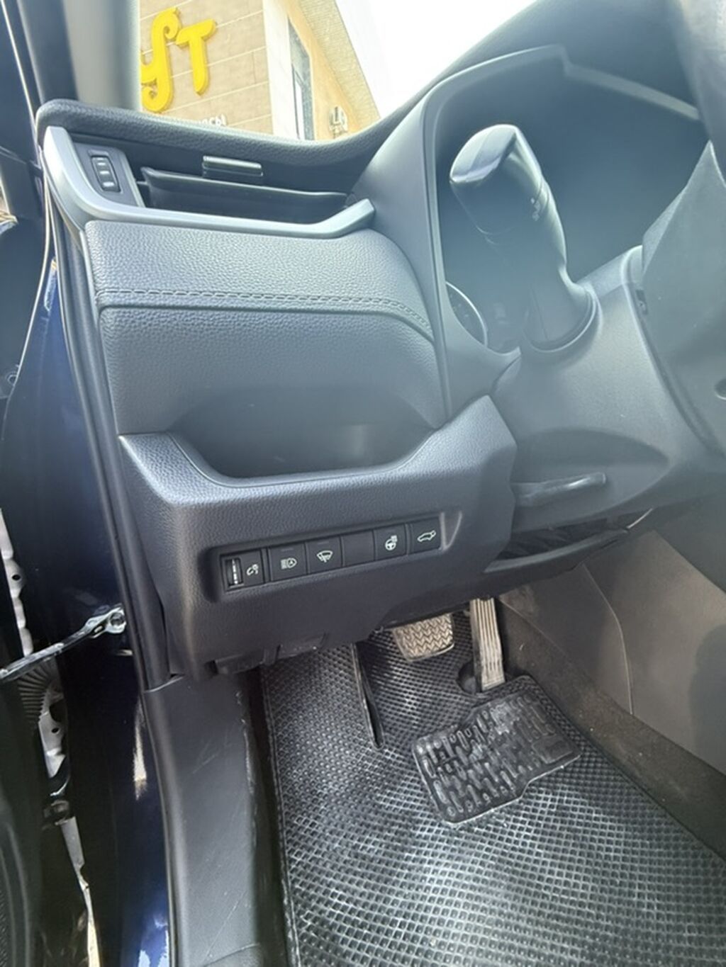 Toyota RAV4: 2019 г., 2.5 л, Автомат, Бензин, Кроссовер: фото 7