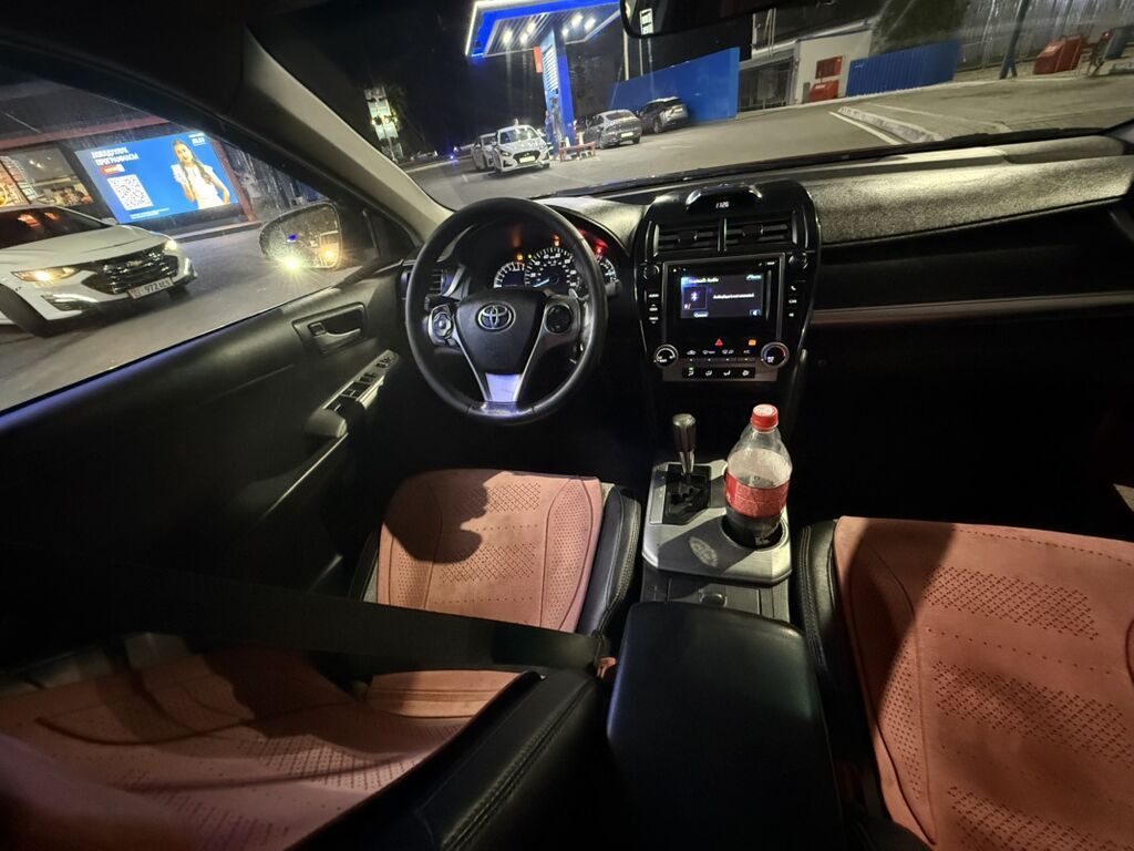 Toyota Camry: 2012 г., 2.5 л, Автомат, Бензин, Седан: фото 8