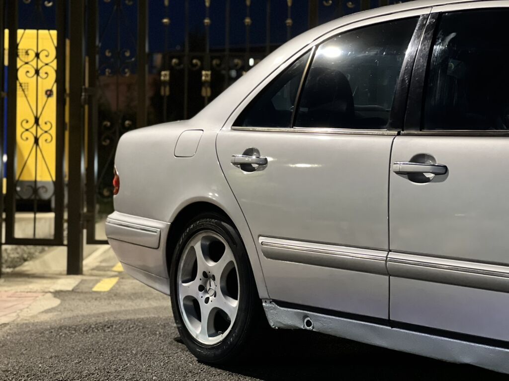 Mercedes-Benz E-Class: 2000 г., 2.7 л, Автомат, Дизель, Седан: фото 5