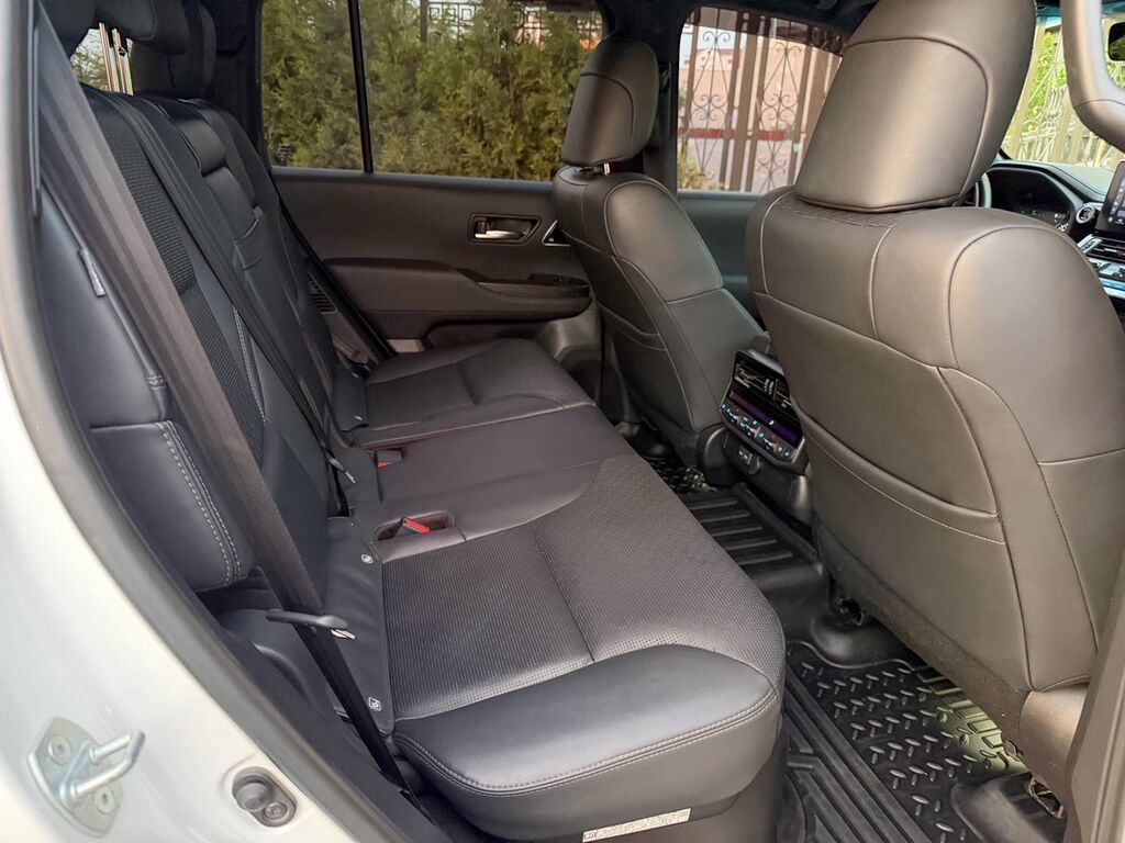 Toyota Land Cruiser: 2023 г., 3.5 л, Автомат, Бензин, Внедорожник: фото 7
