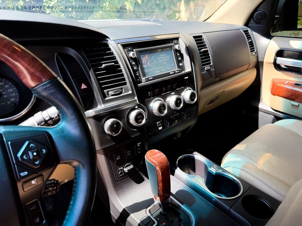 Toyota Sequoia: 2019 г., 5.7 л, Автомат, Бензин, Внедорожник: фото 5
