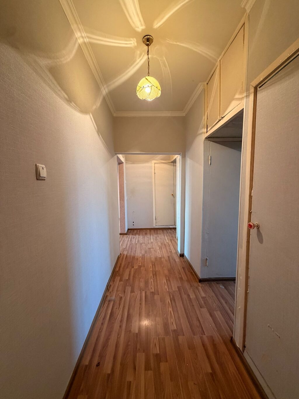 2 комнаты, 54 м², 9 мкр 106 серия, 9 этаж, Старый ремонт: фото 3