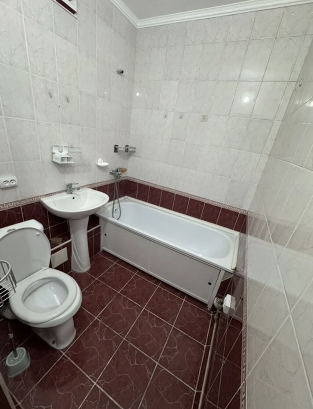 Сдается 1 комнатная квартира, 105 серия, 9 этаж, средний Джал: фото 2