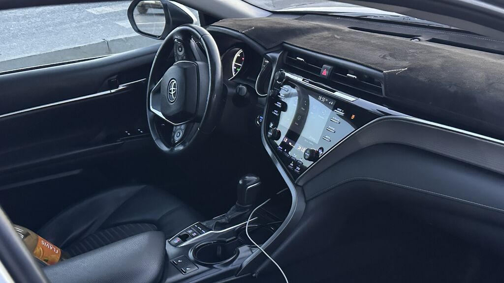 Toyota Camry: 2018 г., 2.5 л, Вариатор, Гибрид, Седан: фото 4