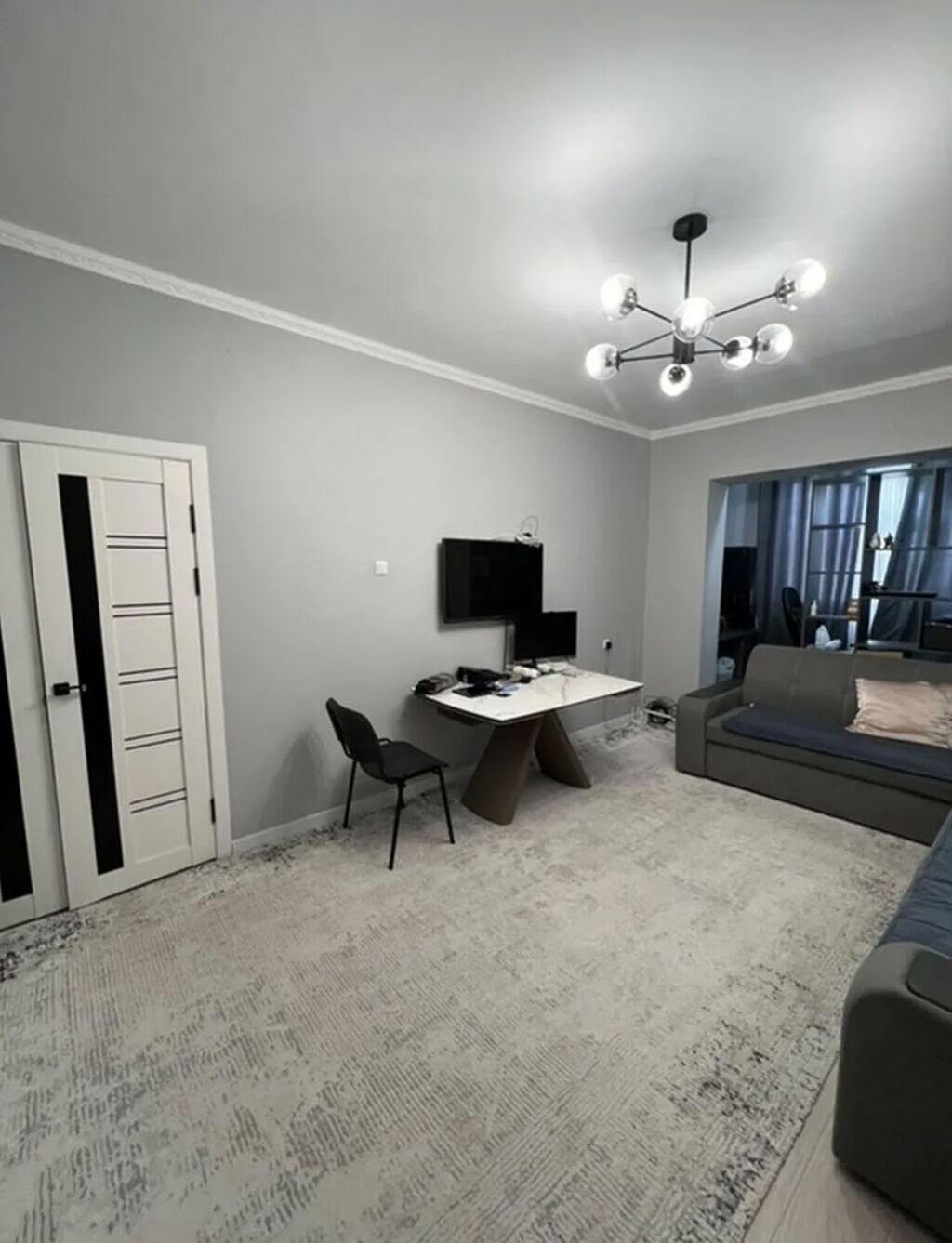 2 комнаты, 62 м², 12 мкр 106 серия улучшенная, 9 этаж, Евроремонт: фото 2